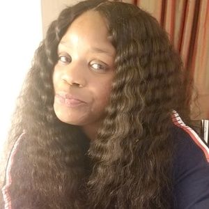 Meet your Posher, Crystal